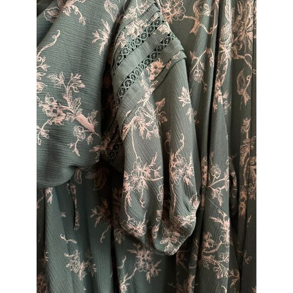 Torrid Women’s Plus Size 5X Green Floral Boho Peasant Blouse Long Sleeve - Picture 7 of 7